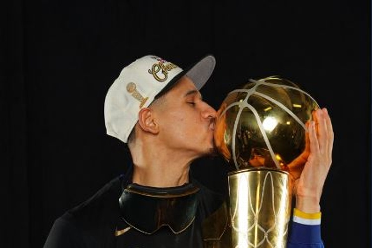 AMLO felicitó a Toscano por ser campeón en la NBA