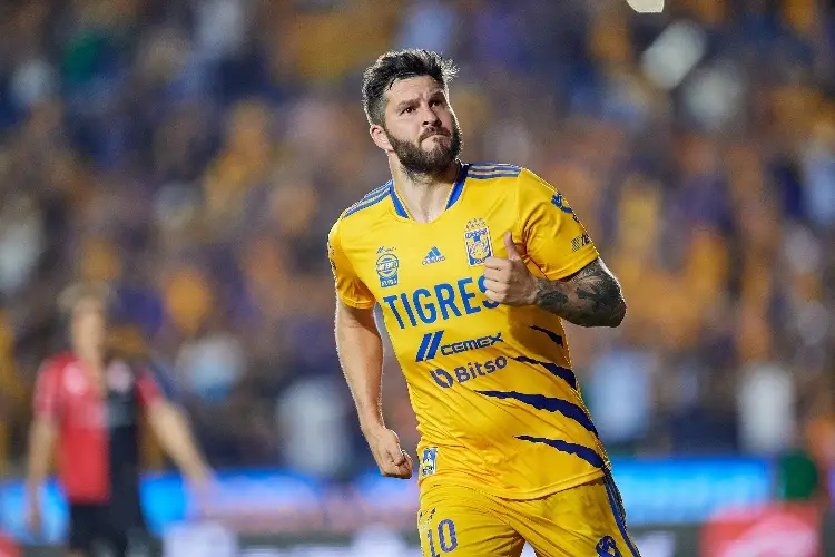 Gignac ventila que Tigres modificaría su escudo 