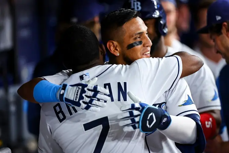 Mexicano se encarga de los Yankees y les pega tres cuadrangulares (VIDEO)