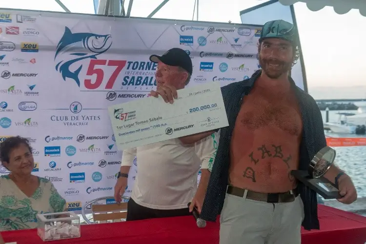 Domingo Collado conquista el 57 Torneo Internacional Sábalo de Plata