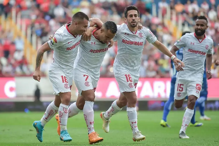 Toluca le pasa por encima a Necaxa