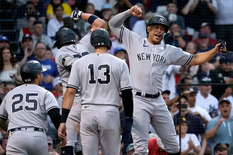 MLB: Los Yankees le pegan a Boston y llegan a 60 triunfos 