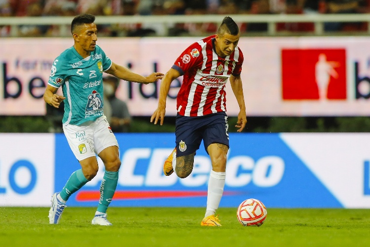 Chivas y León firman empate en el arranque de la jornada 4