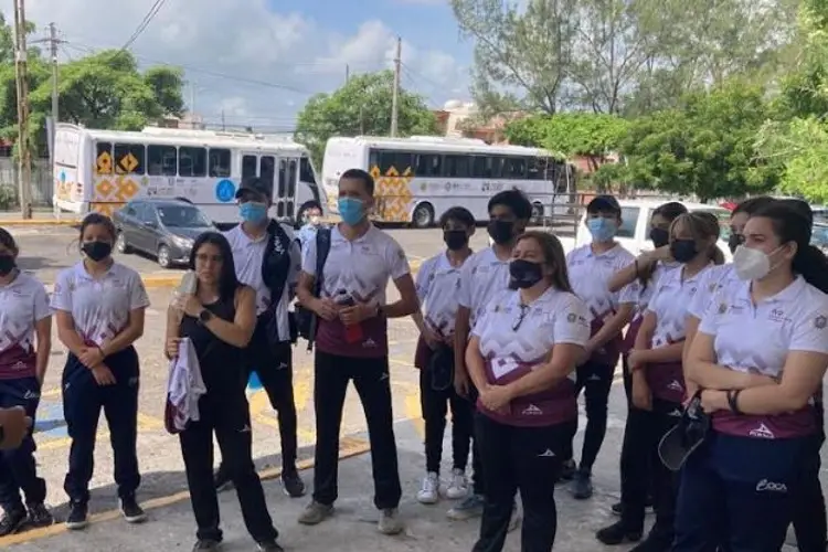Viajan gimnastas de trampolín a Nacionales Conade Viajan gimnastas de trampolín a Nacionales Conade