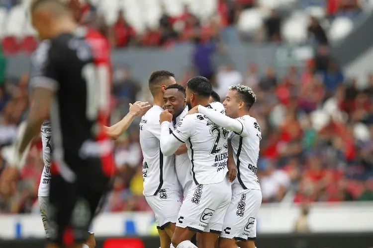 Xolos sigue en plan grande y le pega al Atlas