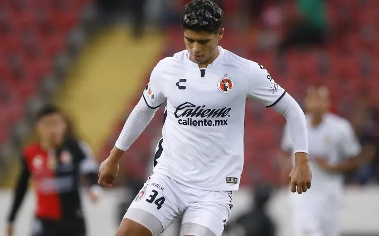 Desde Turquía buscan 'robarle' un mexicano a Xolos