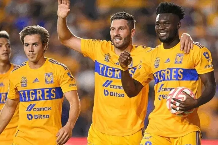 Tigres le pega a Querétaro con dos expulsados