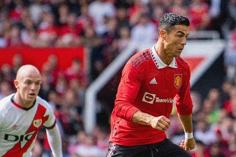 Cristiano Ronaldo vuelve a jugar con el Manchester United (VIDEO)