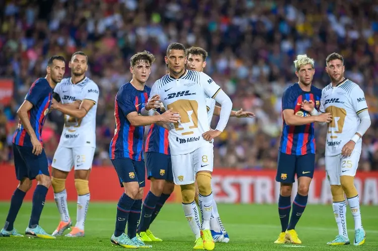 La millonaria cantidad que recibió Pumas por jugar ante Barcelona 