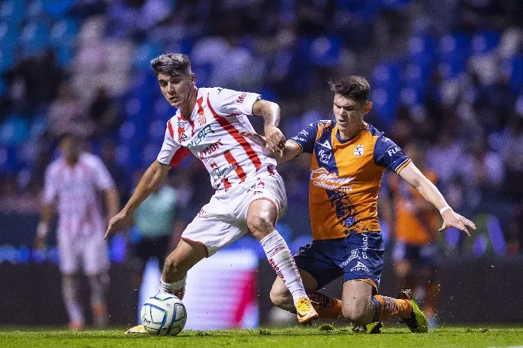 Necaxa rescata valioso empate ante Puebla