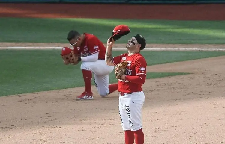 Diablos Rojos le da paliza a Pericos en el segundo de Serie de Zona