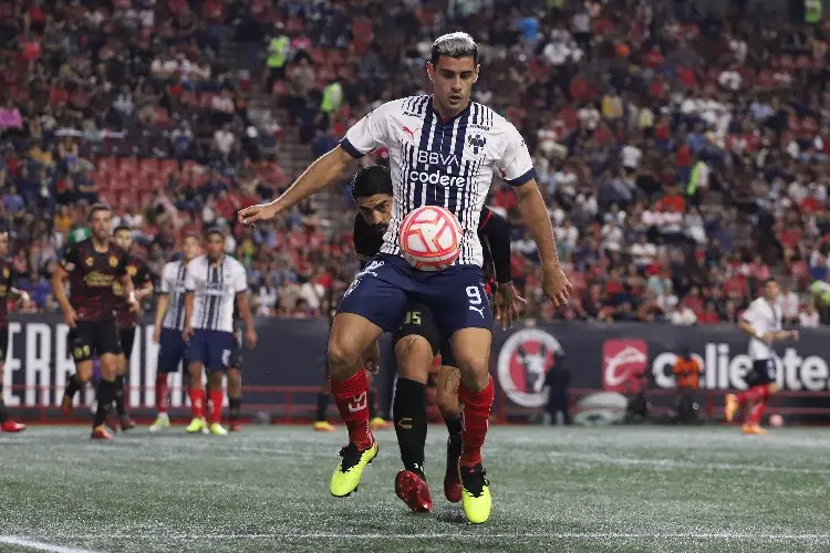 Rayados golea a Xolos y recupera liderato