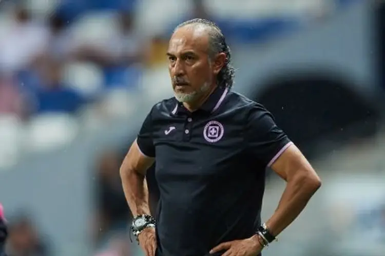 'Potro' frustrado con la derrota de Cruz Azul