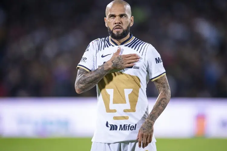 Dani Alves rechazó jugar en Italia por fichar en Pumas