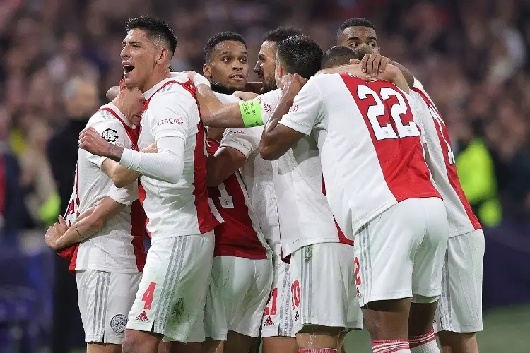 ¡Pase de Edson, asistencia de Jorge Sánchez y Gol de Ajax!