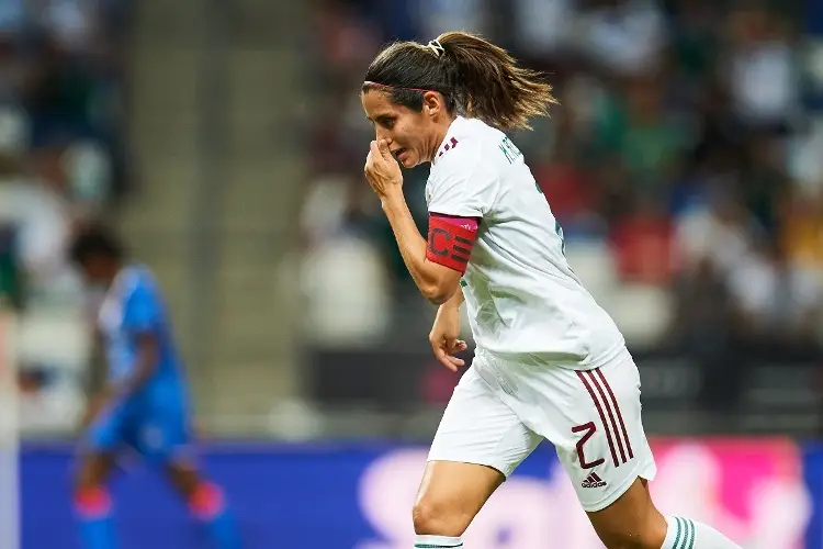 El Madrid femenil estrena nuevo jersey (VIDEO)