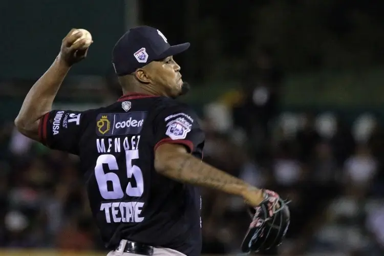 Los Sultanes de Monterrey emparejan la Serie del Rey 