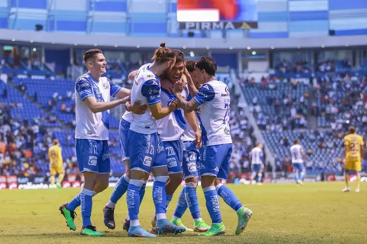 ¡Puebla aprieta y le pega a los Tigres!