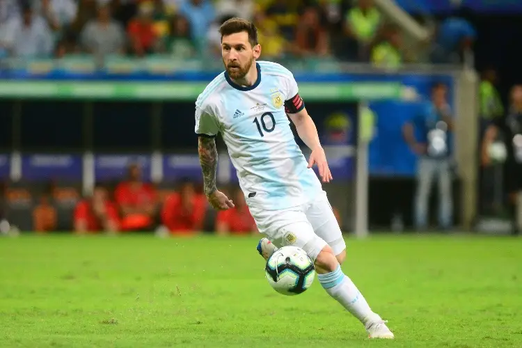 Argentina vence a Jamaica de la mano de Messi