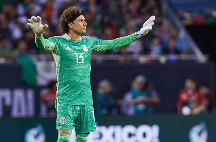 Guillermo Ochoa hace historia con el Tri