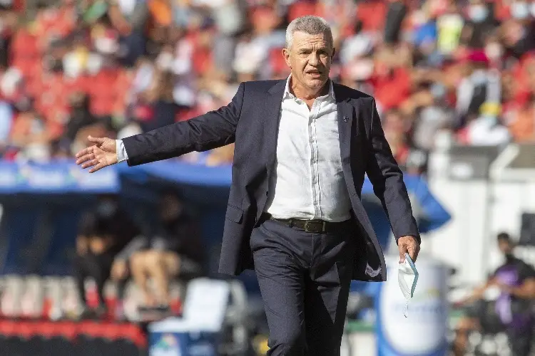 Javier Aguirre se va tranquilo tras perder con Barcelona