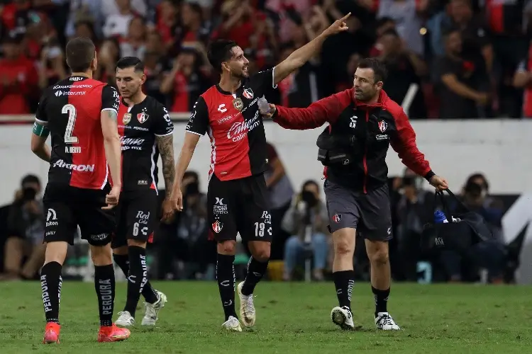 Atlas vence a Necaxa en el adiós de Diego Cocca