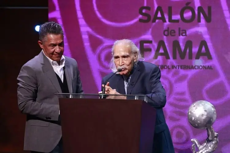 Fallece Jesús del Muro, ex Tiburón y leyenda del futbol mexicano