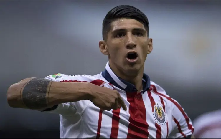 Alan Pulido no descarta regresar a Chivas