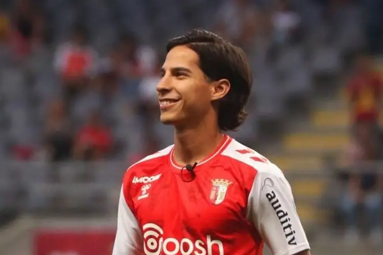 Lainez otra vez en la banca del Braga en Europa League