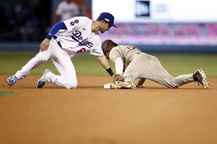 Padres y Filis colocan a Dodgers y Bravos contra la pared