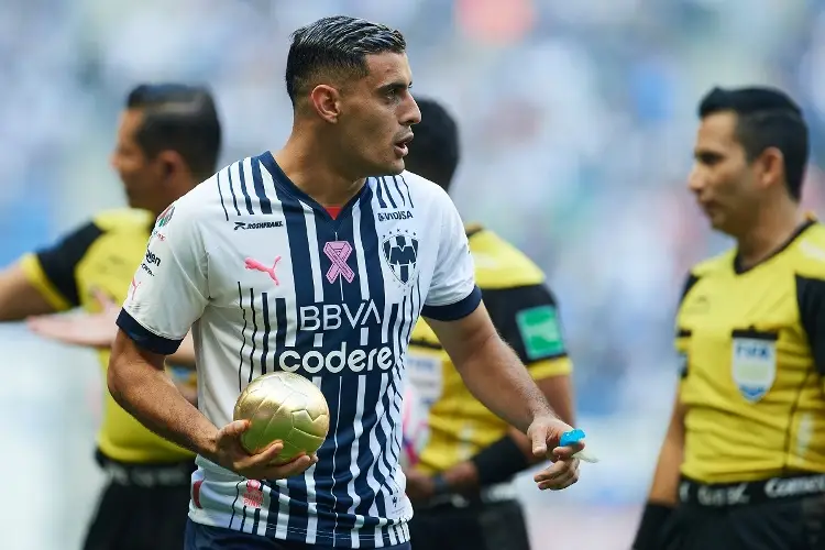 Germán Berterame recibe el Balón de Oro (VIDEO)