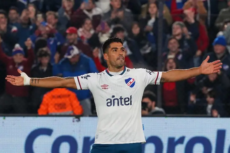 Luis Suárez y Nacional se ponen a un triunfo del campeonato