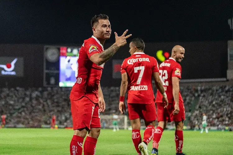 Toluca liquida a Santos y está en semifinales