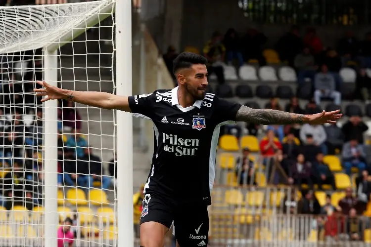 Colo Colo pasó de pelear el descenso, a conquista liga chilena