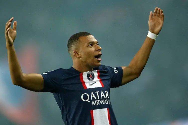 Revelan contrato multimillonario de Mbappé