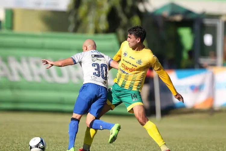 Mexicano anota su séptimo gol en futbol guatemalteco