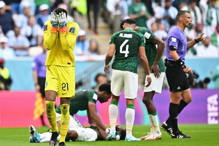 Jugador de Arabia Saudita se fráctura y queda fuera del Mundial