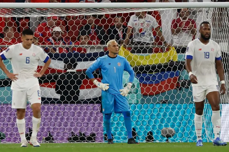 Tunden a jugadores de Costa Rica por supuesta indisciplina (FOTO)