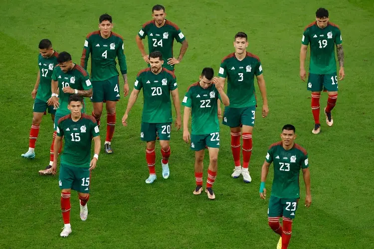 No nos dejan hablar: Futbolistas del Tri al regresar a México (VIDEO)