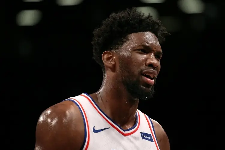 Sixers se llevan susto pero vencen a los Lakers