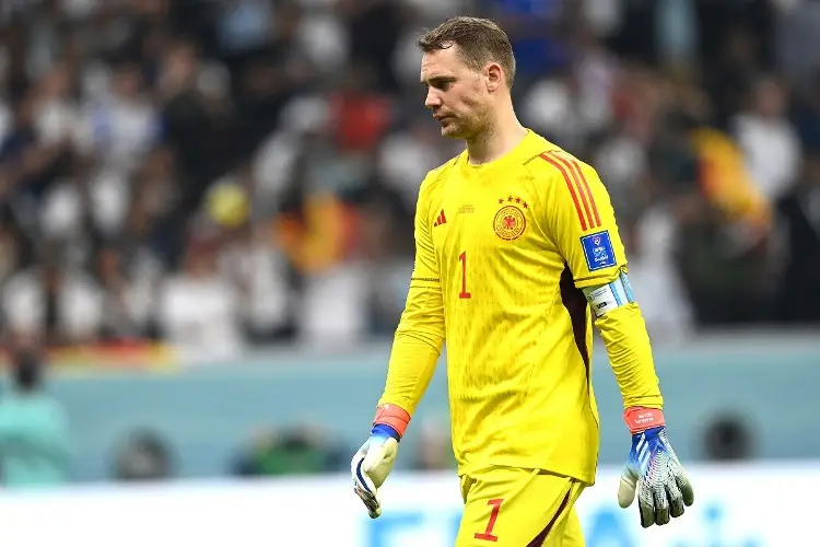 Manuel Neuer se rompe la pierna, se acabó su temporada (FOTO)