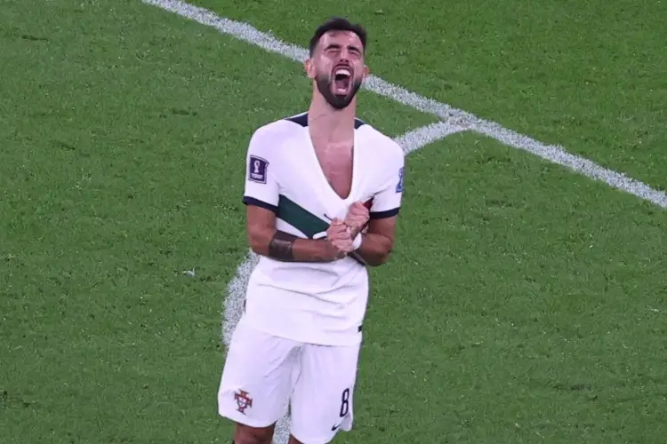 Bruno Fernandes 'estalla' contra el árbitro del Portugal vs Marruecos