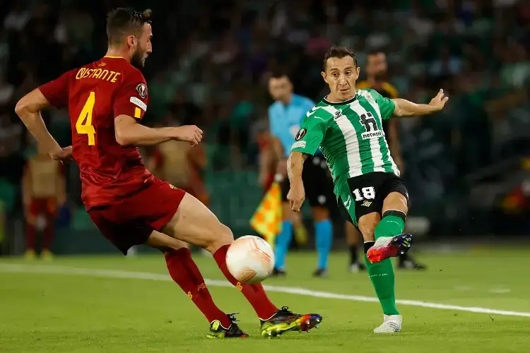 Andrés Guardado está de vuelta con el Real Betis