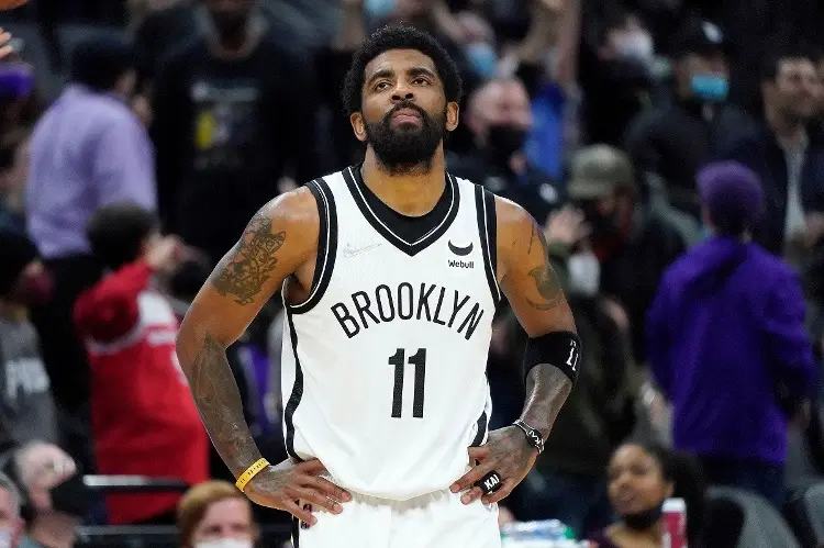 Kyrie Irving da el triunfo a los Nets en Toronto