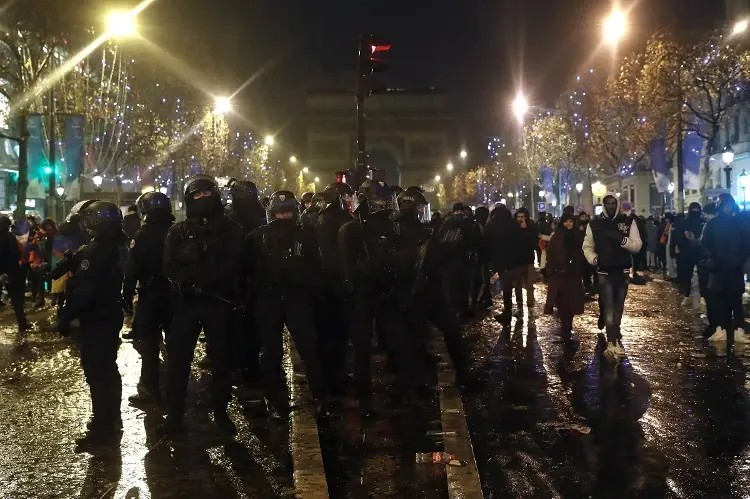 Altercados y destrozos en ciudades de Francia tras la Final del Mundial