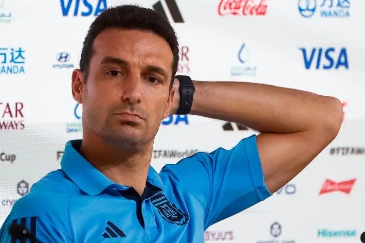 Argentinos dan la bienvenida a Scaloni en Mallorca (VIDEO)