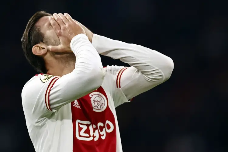 Daley Blind renuncia al Ajax
