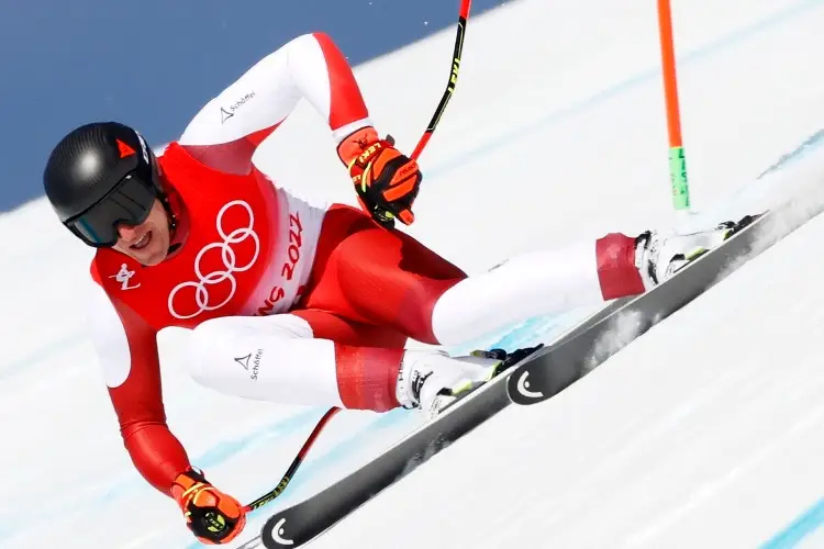El tricampeón olímpico Matthias Mayer anuncia su retiro del esquí