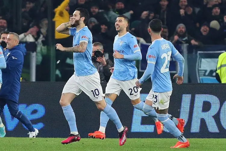 Lazio golea al Milan y el Napoli vuela para el campeonato