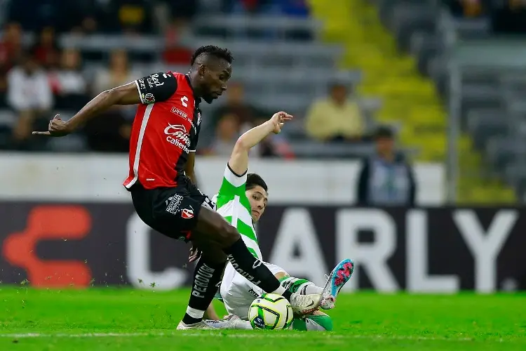 Atlas rescata un punto ante su hermano Santos